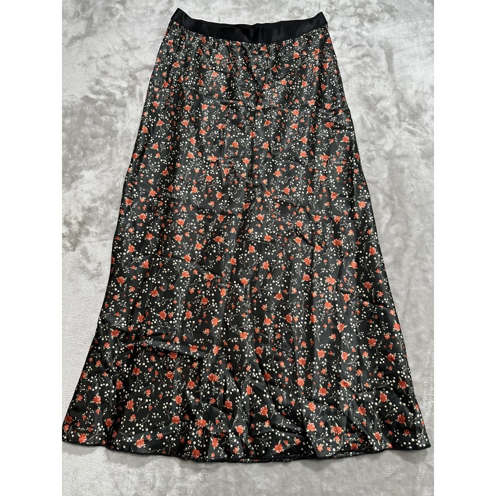 Knit Riot Skirt Women's Size Medium Black Cherries‎ Cherry Elastic Waist EUC